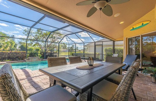 Central Naples House | Private Pool Lakefront Briarwood Home 10 Min to Naples Beaches