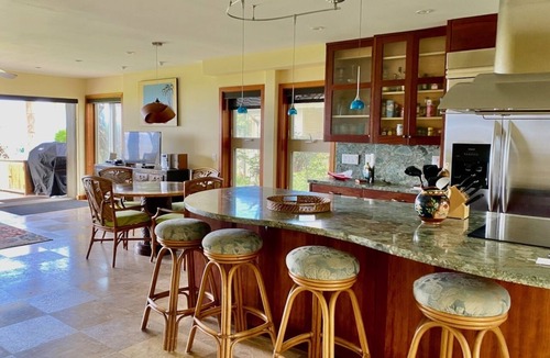 Historic Lahaina Front Street House | Puamana Ocean Front Tropical Paradise 226-1