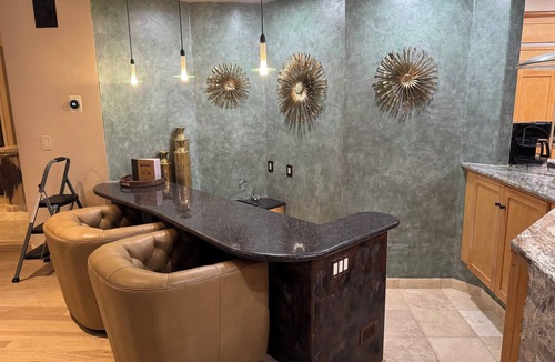 Perry Park Villa | Red Rock Views-Luxury Mountain Estate-4 En-Suite BR-Theater-Hot Tub-Dog Friendly