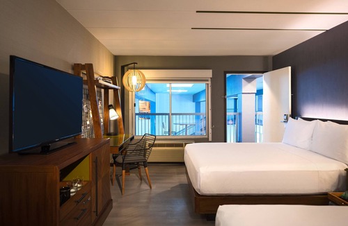 West Bloomington Hotel | Renaissance Minneapolis Bloomington Hotel