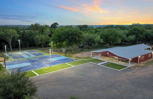 Marble Falls Resort | Resort with 50 foot Infinity Edge Pool, Hot Tub, Sports Courts, and More!