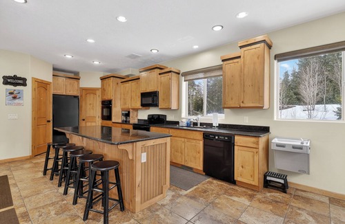 Brian Head Cabin | Ridge Top Lodge - 7 bedrooms