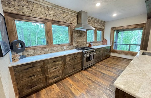 Cherry Log House | River Joy Lodge - Cherry Log, GA