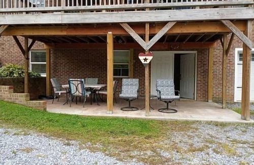 Watauga Apartment | Rustic Basement Cottage on the Watauga River