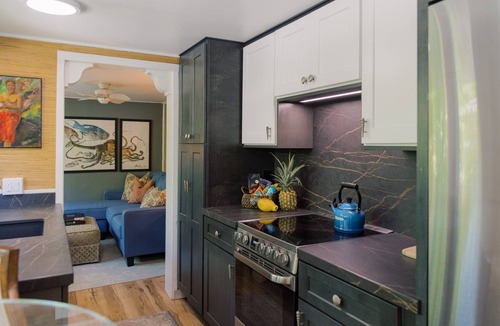Kailua House | Secluded Beach Bungalow with Private Garden