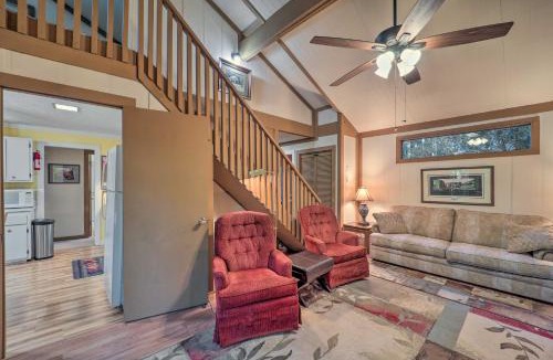 Beech Mountain House | Ski Resort Cabin w/Deck in Beech Mountain!