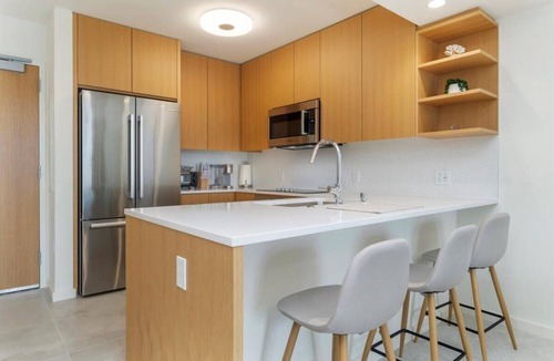 Ala Moana Condo | Sky Ala Moana 2307: 1 BR, 1 BA in Honolulu, Sleeps 4
