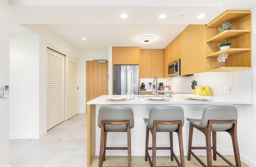 Ala Moana Condo | Sky Ala Moana Luxury Getaway with Ocean-City Views & Amazing Resort Amenities