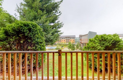North Troy Apartment | Slopeside 705