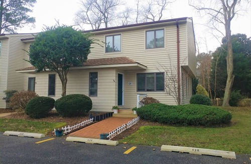 Bethany Beach House | Spacious 3BR End Unit Townhome with Pool, 3 Blocks to Beach