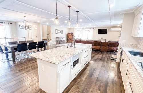 Lake Elmo House | Spacious Forest Retreat Near Stillwater – Sleeps 11 – Skiing & Game Room