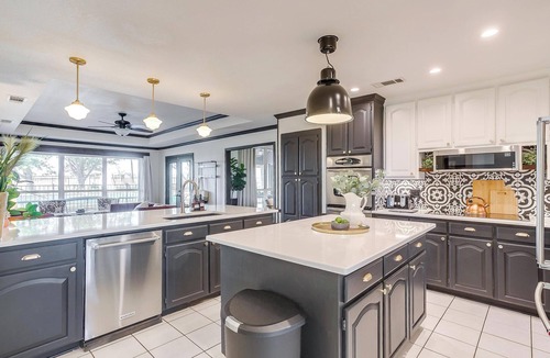 Fort Worth House | Spacious Group Retreat | 3 Kings | Sleeps 25
