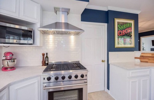 Chapel Hill House | Spacious House Walkable to UNC
