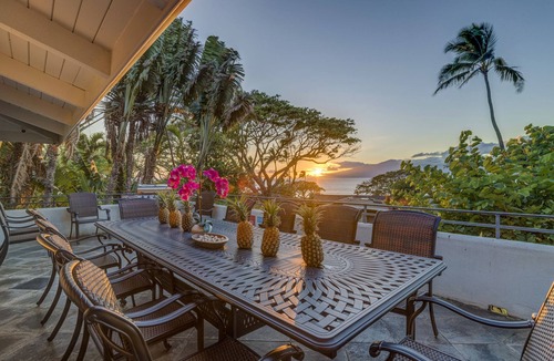 Kahana House | Spectacular Ocean View. Close to Beaches & Shopping Plaza. Large Pool & Spa
