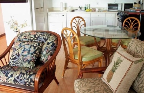 Historic Lahaina Front Street Condo | Spectacular View 1 Bedroom Condo on the ocean, Lahaina, Maui: Direct from Owner