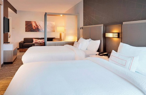 Hampton Hotel | SpringHill Suites by Marriott Hampton Portsmouth
