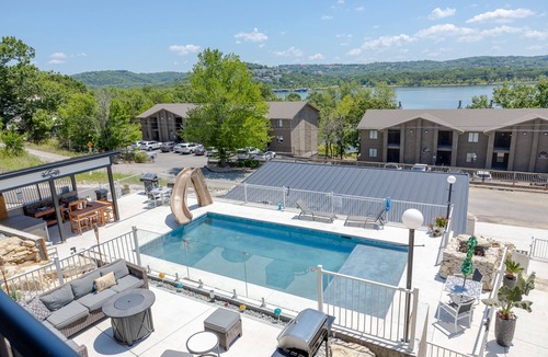 Indian Point Villa | Stunning 180° Table Rock Lake View | 2-Min to SDC