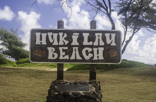 Laie House | Sunrise Escape in Kahuku: Two-min drive to beaches