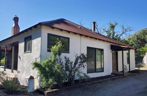 Cochise County House | The Colibri Vineyard House