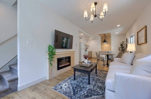 Elizabethtown Apartment | The Goldfinch at The Nest at Deodate | 1BR, Sleeps 2, Private Hot Tub