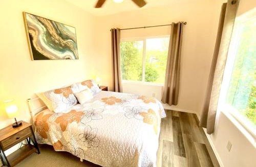 Honomu House | THE HONOMU HOUSE - Gorgeous, Spacious 4Bd2Ba Home near Waterfalls and Hilo, Sleeps 12!