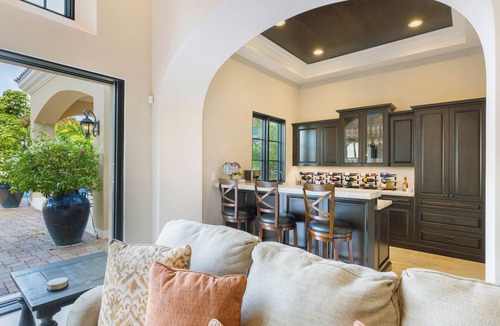 Kahala House | The Kahala Mansion: Luxury Home w/Pool, Golf Stimulator, AC & Beach Access