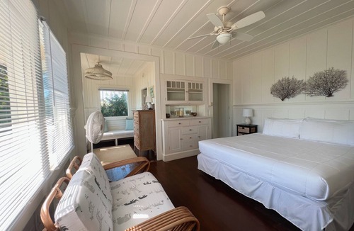 Lanikai House | The Kai Hale - Cozy Lanikai Beachfront Cottage