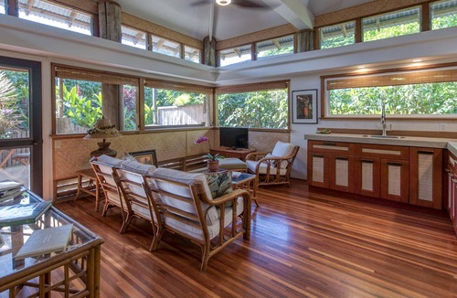 Historic Lahaina Front Street House | The KulanI Maui: boutique bungalow accommodations one walking street to beach