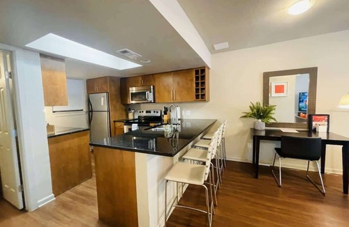 Westfield House | The Norwalk | Modern Tarrytown Stay Near DT