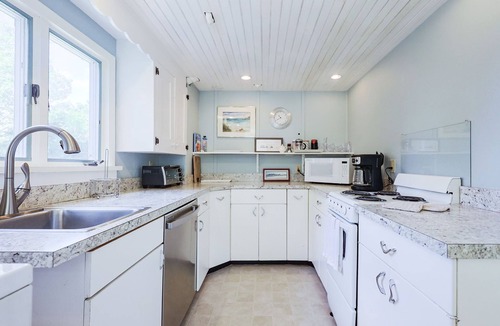 Gloucester House | Thurston Point: Deepwater River Dock