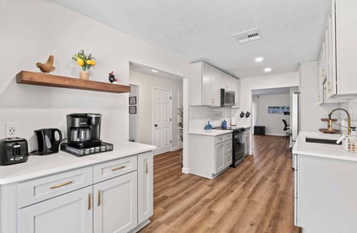 East Arlington House | Tolkien's Tranquil Retreat - Team Joseph Ellen