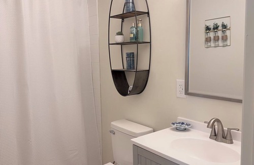 Paw Creek House | Tranquil 1-bedroom house in quiet residential neighborhood near the airport,