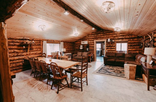 Trapper Creek Apartment | Trapper Bunk Room-HCRL