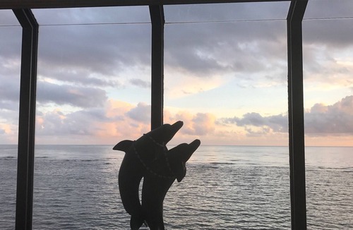 Mokuleia Condo | Two Bedroom Ocean Front Condo in Waialua. Awesome 180 degree view of the ocean.