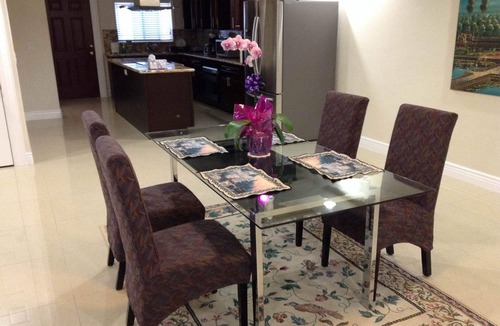 Kapolei House | Two bedroom ocean view home locates in the safe gated community of Kumulani.