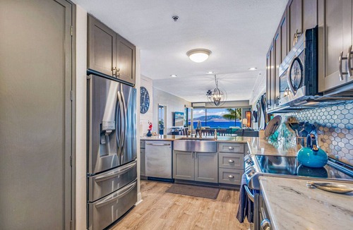 Kahana Condo | UPGRADED-Sands of Kahana #326 OCEANFRONT, 2 Bd Rooms, AC, amazing view, sleeps 6