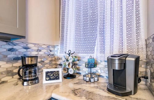 Kahana Condo | UPGRADED-Sands of Kahana #326 OCEANFRONT, 2 Bd Rooms, AC, amazing view, sleeps 6