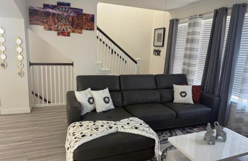 Southeast Houston Villa | Upscale Gateway, 10 min to NRG Stadium,Med Ct,HDT,