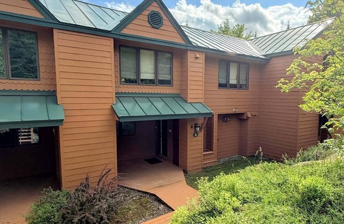 Bretton Woods House | W5 Dog-Friendly Bretton Woods Retreat Near Skiing, Hiking, Golf & the Omni Resort