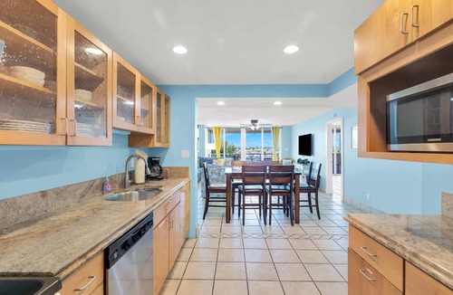 Meadows Condo | Waterfront Condo Dock Pool Near Duval St