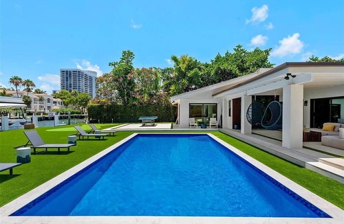 Hallandale Beach Villa | Waterfront Villa with Private Dock