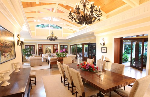 Kailua House | WINTER WHITE HOUSE; PLANTATION ESTATE; BEACHFRONT ON KAILUA BEACH, OAHU