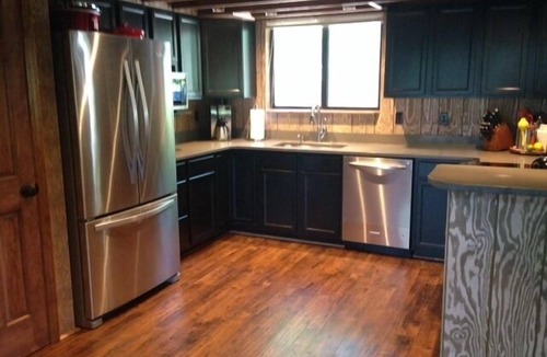Innsbrook Ski Chalet | Year-round Lakeside Chalet – Beautifully Renovated & Conveniently Located