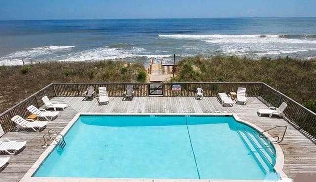 2 Bed, 2 Bath Condo with an Oceanfront Pool and Ocean View from the Unit.