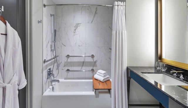 2 Connecting Suites at a 4.5⭐️ Hotel
