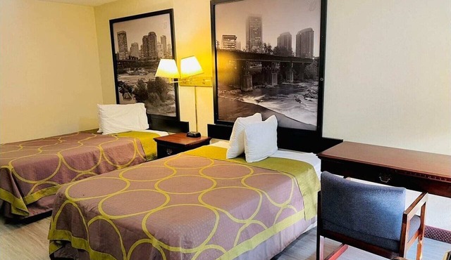 2 Full Bed|Smoking|Ashland, VA