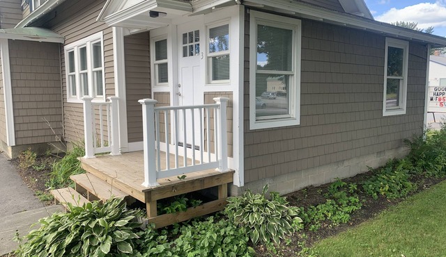 3bed -1 bathApartment in town mins to UMF or Hospital