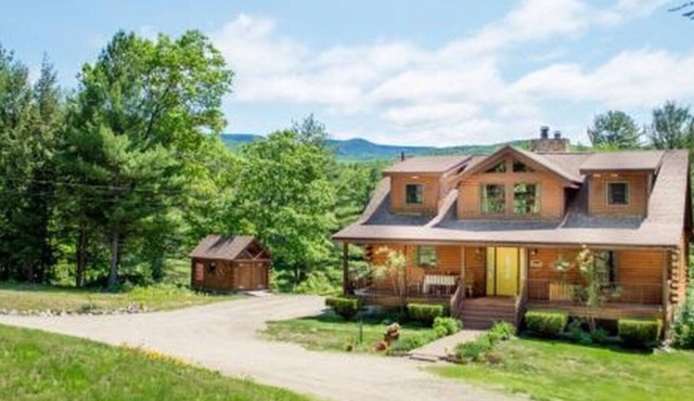 4 bed/4 bath - White Mountain Retreat