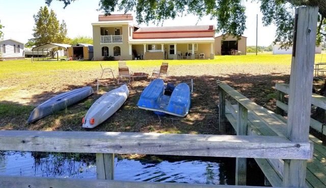 6 Bedrms, 4 full bath/2 half baths Lake Marion Waterfront Home w/2025-26 updates