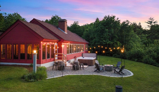 70 acre White Mountain estate - trails, views, privacy